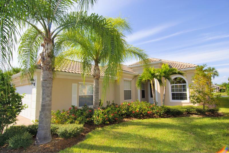 Blue skies and palm trees are just some of the perks that come with residing in Florida. 