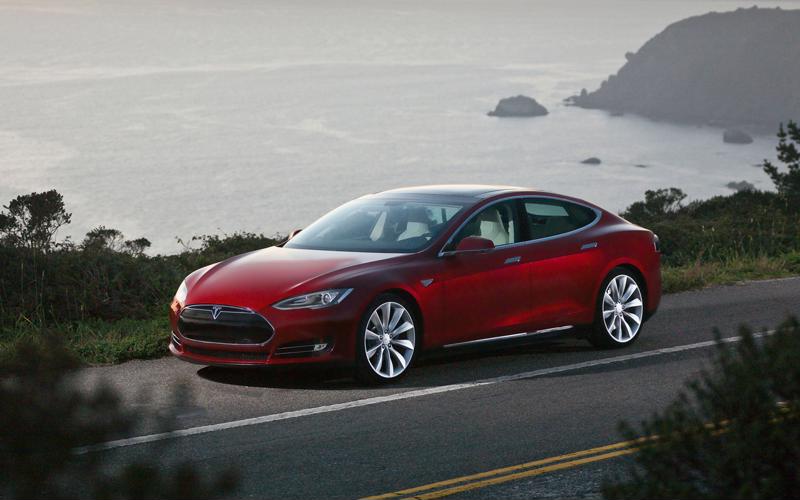 Tesla announces self-driving car rollout before 2019's end